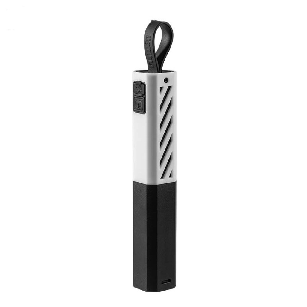 D89 short stick zoomable flashlight-black