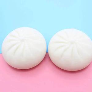 Cette balle anti-stress réaliste présente un design tout nouveau, idéale pour les enfants et les adultes pour soulager le stress. Fabriqué en caoutchouc. - Product Image 5