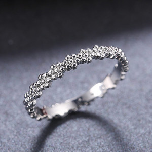 Anello Daisy per Donna, Elegante Accessorio Floreale per Feste e Matrimoni, Regalo di Moda - Product Image 4