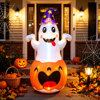 Décoration de jardin d'Halloween gonflable : Fantôme mignon assis sur une citrouille avec chapeau de sorcier et éclairage LED