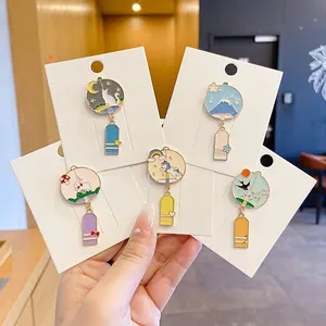 Decoraties Souvenirs Geschenken Hoed Kleding Badges Schattige Email Metalen Pinnen Kawaii Japanse Anime Emaille Pin Badge
