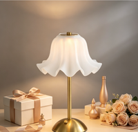 Lampe de table minimaliste moderne trois couleurs, lampe de chevet pour chambre à coucher, lampe décorative d'ambiance de luxe