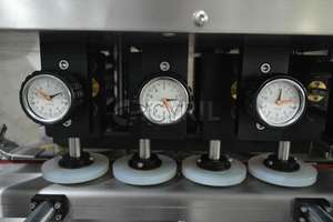 Machine de capsulage automatique verticale rentable, capsulage rapide pour conteneurs, haute précision - Product Image 3