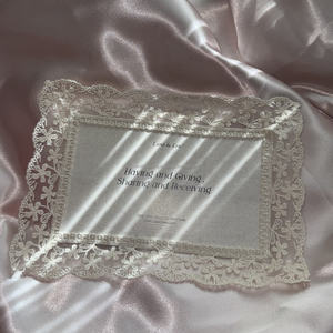 Carte d'invitation de mariage de luxe faite à la main en dentelle, bord festonné, vintage, élégante, personnalisée, imprimée en typographie, gaufrée, offset - Product Image 5