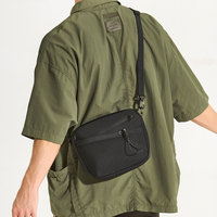 Crossbodytas voor heren, enkele schoudertas, waterdichte Oxford-stof reistas voor heren, casual kleine tas, messengertas