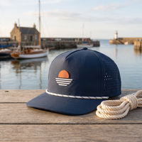 Casquettes de golf bleu marine personnalisées de qualité supérieure avec cordon, casquette de baseball en polyester imperméable découpée au laser avec logo en caoutchouc 3D
