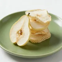 Vriesgedroogde peerblokjes met veel vezels |   Darmvriendelijke prebiotische fruitsnack zonder toegevoegde suikers voor een gezonde levensstijl