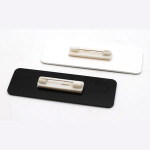 Alfileres <span class=keywords><strong>de</strong></span> insignia <span class=keywords><strong>de</strong></span> seguridad <span class=keywords><strong>de</strong></span> etiqueta <span class=keywords><strong>de</strong></span> <span class=keywords><strong>nombre</strong></span> <span class=keywords><strong>de</strong></span> marca en blanco chapado en oro y plata <span class=keywords><strong>de</strong></span> hotel personalizado al por mayor - Product Image 4