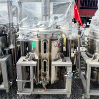 Réservoir de mélange en acier inoxydable de haute qualité avec agitateur pour la préparation de lotions, crèmes et liquides cosmétiques