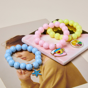 สร้อยข้อมือลูกปัดพลาสติกเรซิ่นหลากสีสันลายการ์ตูนสำหรับเด็กผู้หญิง ขายส่ง - Product Image 5