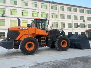 Cargadora de Ruedas Develon DL867 de 8 Toneladas de Segunda Mano con Cucharón de 4.3m³ para Minería y Obras de Construcción en Venta - Product Image 2