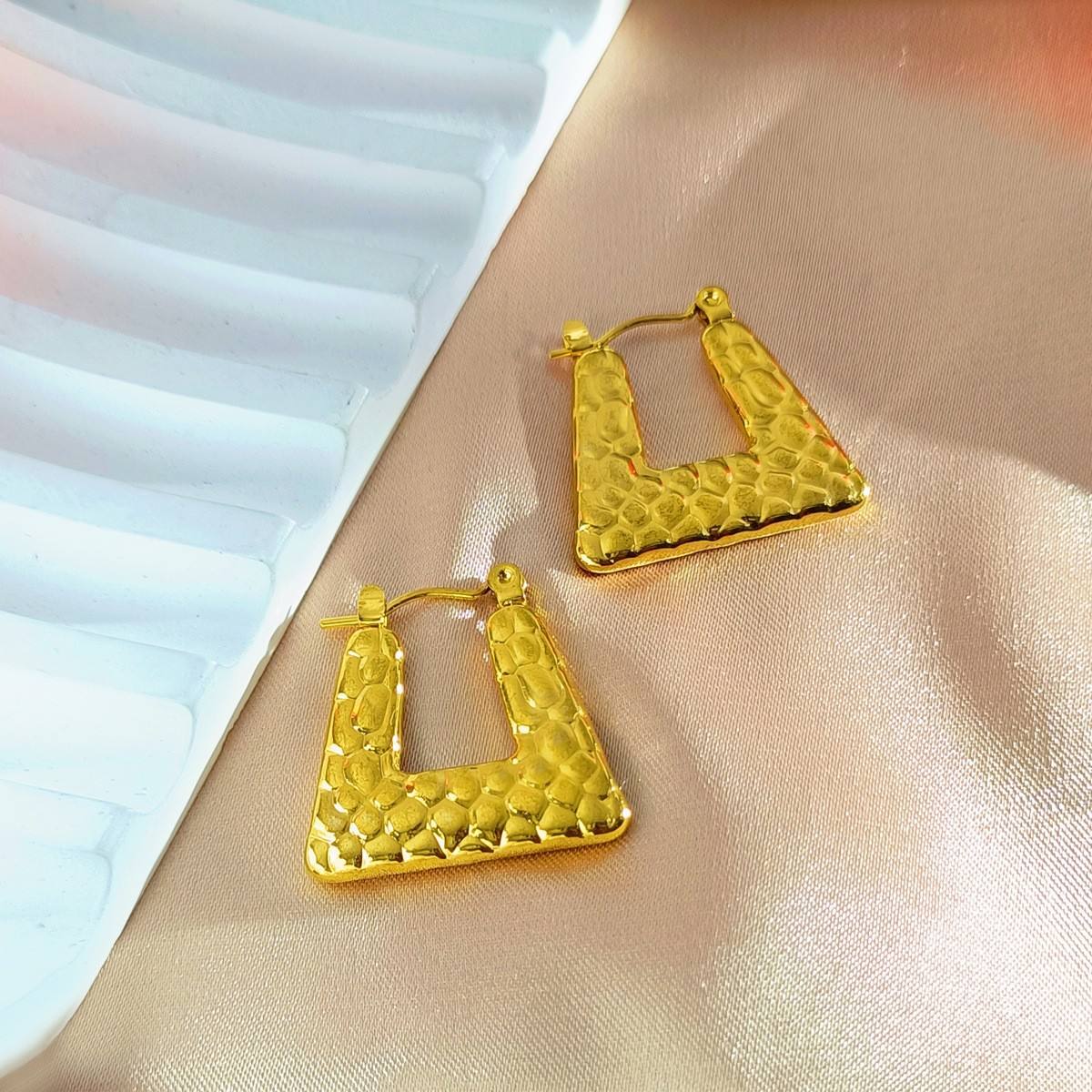 สไตล์ 6 ทอง