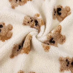 2023 ours en peluche laine d'agneau jacquard vêtement couverture bricolage tissu agneau velours sherpa tissus en stock