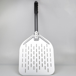 Pelle à <span class=keywords><strong>pizza</strong></span> professionnelle en aluminium perforée de 12 pouces, qualité restaurant, manche long, antiadhésive, pour four extérieur - Product Image 6