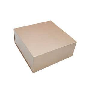 Caja de regalo plegable de cartón de lujo, color rosa mate, con cierre magnético. - Product Image 4