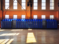 Tribunes télescopiques pliables en acier inoxydable pour gymnases et stades intérieurs, conception modulable Frog Sports