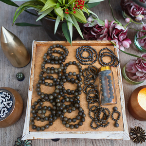 Bracelet de bijoux en bois d'agar naturel avec perles de 13mm parfum apaisant pour diffuseur d'encens et d'aromathérapie - Product Image 1