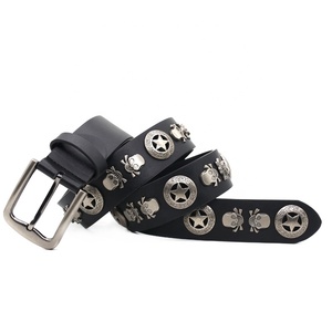 Cinturón de Cuero Ancho para Hombre, Diseño de Calavera con Remaches Negros, Estilo Punk, con Hebilla de Aleación - Product Image 2