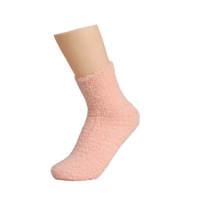 Yiwu, mercado mayorista en línea, calcetines de color sólido cálidos de terciopelo Coral <span class=keywords><strong>para</strong></span> <span class=keywords><strong>mujer</strong></span>, <span class=keywords><strong>ropa</strong></span> y accesorios - Product Image 5