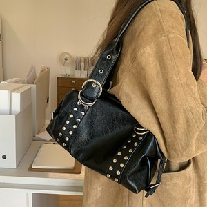 Bolso de Mano Estilo Motero para Mujer, Negro, Gran Capacidad, Cierre de Cremallera con Remaches, Uso Diario, Invierno 2025 - Product Image 2
