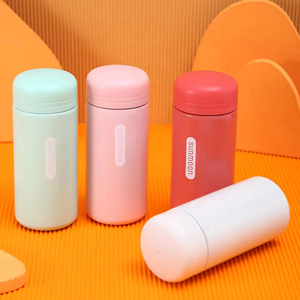 Mini taza aislada tipo cápsula, botella de agua portátil de bolsillo, taza pequeña y ligera para beber al aire libre, para mujeres, estudiantes y niños - Product Image 1