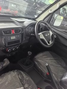 Chasis con Cabina FOTON Forland <span class=keywords><strong>T5</strong></span> de 1.5 Toneladas |   Opción de Caja de Carga de 3.1m, Conversión Disponible para Mini Camión Volquete / Camioneta / Camión Refrigerado - Product Image 6