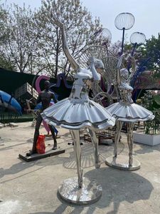 Estatua de jardín de área pública urbana, estatua de Arte de Metal para exteriores, juego de esculturas de bailarina de acero inoxidable para plazas culturales de parque - Product Image 4