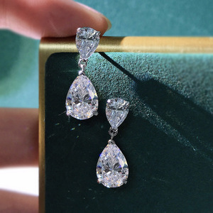 Orecchini Pendenti a Goccia in Cristallo a Forma di Pera per Donne, Eleganti Accessori di Moda per Uso Quotidiano - Product Image 6