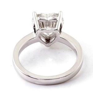 Produit tendance 	 Sertissage à griffes 	 Bague en or blanc 10 carats. Bague en moissanite certifiée, design unique pour la demande en mariage, bague d'amour - Product Image 3