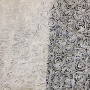 Grand tissu de dentelle de maille de motif de fleurs de roses 3D pour les robes de femmes LT21807 - Product Image 2