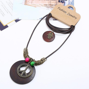 Artículos de <span class=keywords><strong>Venta</strong></span> caliente de moda de signo de la paz colgante multicapa de madera collar de madera para las mujeres - Product Image 5