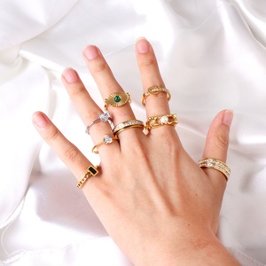 Ensemble de bagues en or tendance pour femmes et filles, chaîne serpent, bagues empilables, acier inoxydable vintage, plaqué or 18 carats, tailles mixtes - Product Image 5
