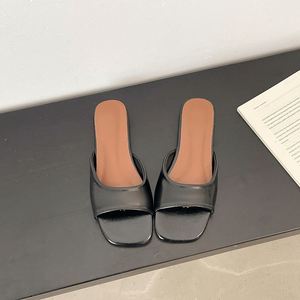 Sandales plates de style coréen pour femmes, nouveaux modèles d'été 2026, sandales confortables pour la plage et les activités de plein air - Product Image 4