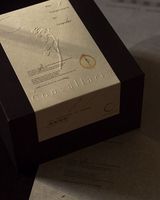 Boîte cosmétique pliable en papier sur mesure avec revêtement UV, boîte à parfum avec logo imprimé personnalisé et gaufrage, emballage avantageux
