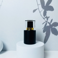 Vente flash - Flacon de parfum en verre transparent rectangulaire noir personnalisé de luxe 30 ml 50 ml 100 ml avec tête de pulvérisation