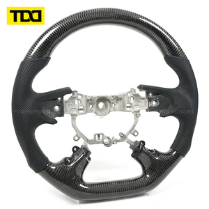 พวงมาลัยคาร์บอนไฟเบอร์สีดำ TDD สำหรับมิตซูบิชิ - Product Image 2