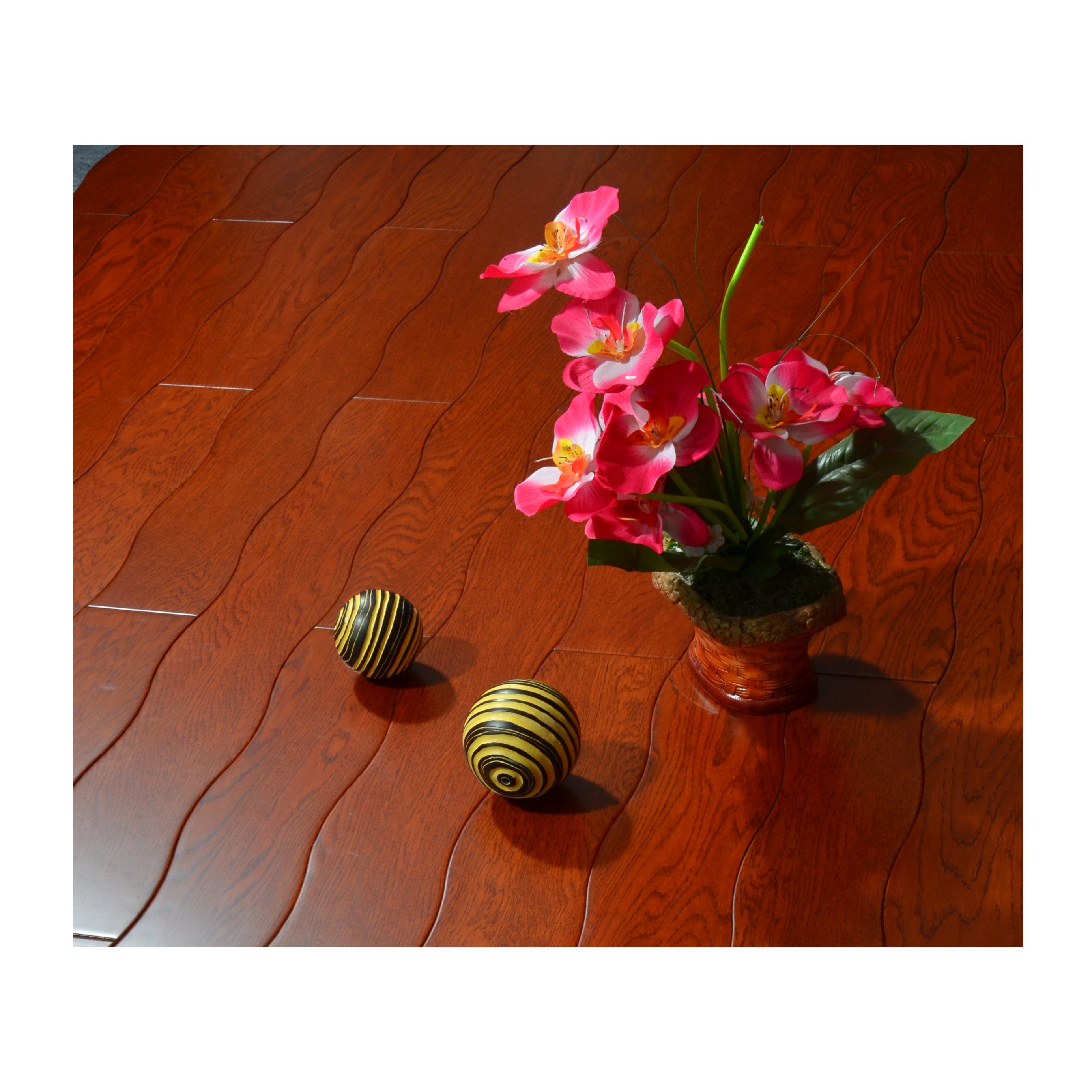 Durable Eco Friendly Curved Oak Engineered Wood Flooring