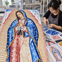 Mosaïque murale personnalisée de la Vierge Marie - Art mural en mosaïque de verre taillée à la main, représentant la Vierge de Guadalupe, pour la décoration d'autel d'église