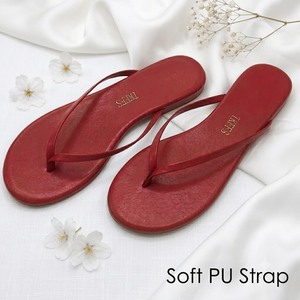 Nouvelles <span class=keywords><strong>tongs</strong></span> pour femmes 2026, vente en gros, à la mode, à fines brides, en cuir PU, <span class=keywords><strong>confortables</strong></span>, plates, avec semelle en caoutchouc - Product Image 1