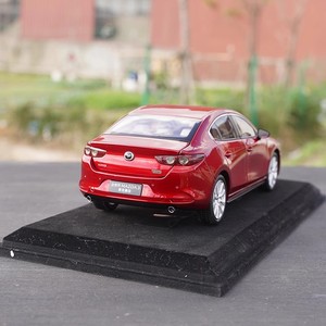 1:18 modello di auto in lega di metallo classico pressofuso un'auto di lusso decorativa rossa sorprendente e fresca - Product Image 5
