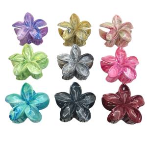 مشابك شعر نسائية أنيقة للبيع بالجملة من LRTOU، إكسسوارات هندسية لطيفة، مشبك شعر رخامي 8 سم بتصميم زهرة البيض من البلاستيك - Product Image 6