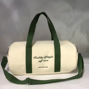 Bolsa de lona de viaje grande resistente personalizada para gimnasio, bolsa de lona impermeable para deportes - Product Image 5