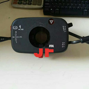 Suku Cadang <span class=keywords><strong>Wheel</strong></span> <span class=keywords><strong>Loader</strong></span> WA320-3 <span class=keywords><strong>WA420</strong></span>-3 Rakitan Saklar 421-43-26131 Saklar Kontrol Transmisi Ass'y 421-43-26131 - Product Image 5