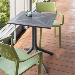 Mesa de Patio Cuadrada de Plástico Perforado con Base de Cuatro Patas y Pedestal Único, Mesa de Bistró para Jardín, Cafetería, Balcón - Product Image 4