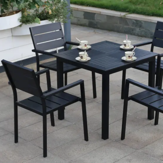 Tavolo da pranzo in legno di plastica per esterni Set tavolo da pranzo e sedia quadrati in legno massello nero