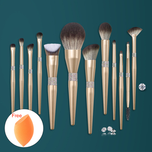 DailyQueen Ensemble de pinceaux de maquillage avec logo personnalisé de haute qualité Échantillon gratuit Pinceau de rasage au <span class=keywords><strong>champagne</strong></span> Marque privée - Product Image 1