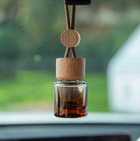 Diffuseur de parfum pour voiture, flacon suspendu, diffuseur d'arômes, flacon diffuseur avec bouchon en bois