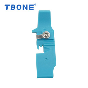 Placa de presión de plástico azul para máquina overlock Tbone 747, para equipos de procesamiento de prendas - Product Image 3