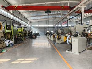 Fournisseur OEM de services de tôlerie sur mesure, fabrication de tôlerie avec une haute précision et des produits de bonne qualité - Product Image 6