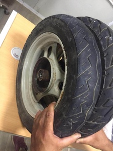 Ruedas de <span class=keywords><strong>carretilla</strong></span> 3,00-10 Neumáticos de <span class=keywords><strong>segunda</strong></span> <span class=keywords><strong>mano</strong></span> Neumáticos usados 3,50-10 Neumáticos de motocicleta de <span class=keywords><strong>segunda</strong></span> <span class=keywords><strong>mano</strong></span> - Product Image 4